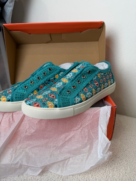 Montana West Shoes - Montana West Teal Aztec Design with Rhinestones  Slip-On Sneakers NIB
